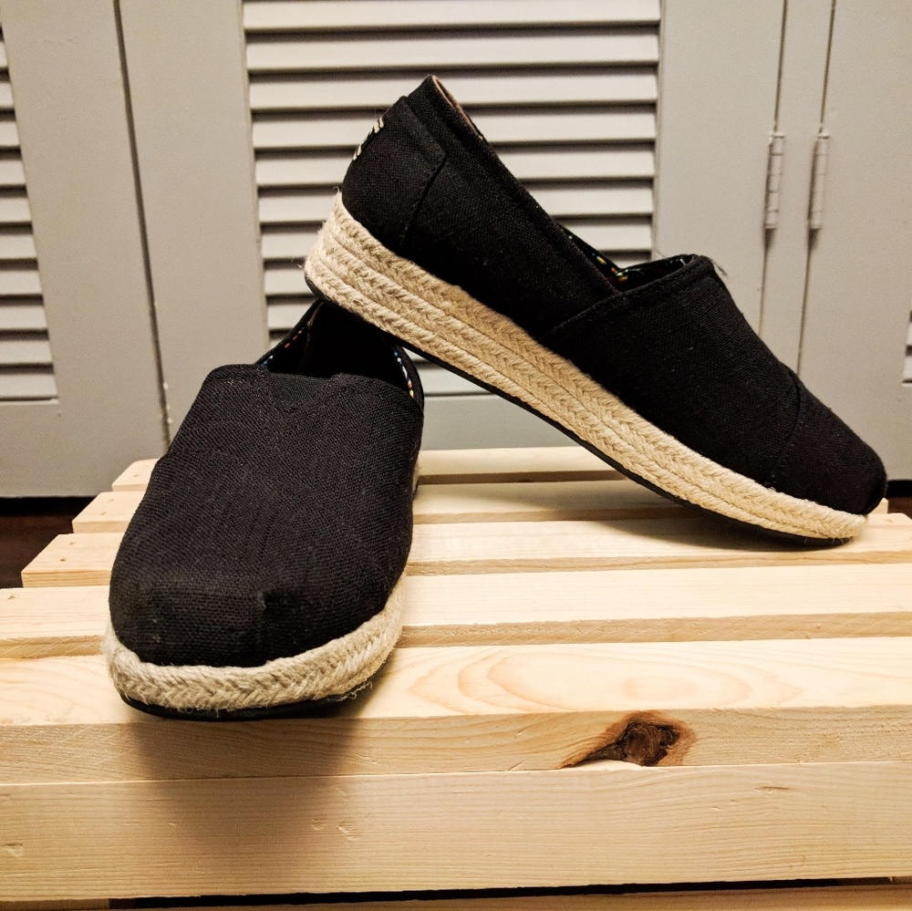 Bob's by Sketchers Memory Foam Size 9 Wedges